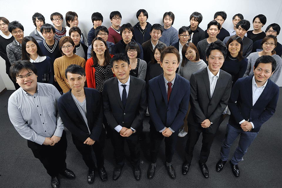 クロスリテイリングスタッフ集合写真